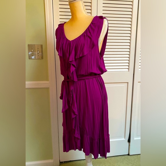 Elle Magenta Sleeveless Ruffled soft Jersey mid length Size Large Comfy Dress! - Picture 1 of 5